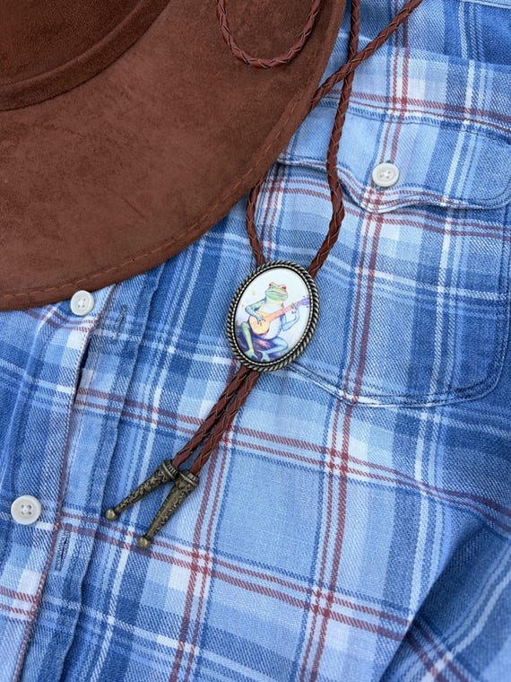 Banjo Frog Bolo Tie: Western Leather Necktie, Country Music Gift