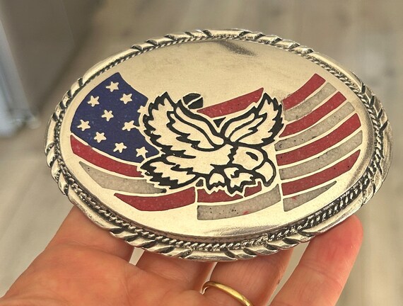 Beautiful Eagle American Flag Belt Buckle - stone… - image 5