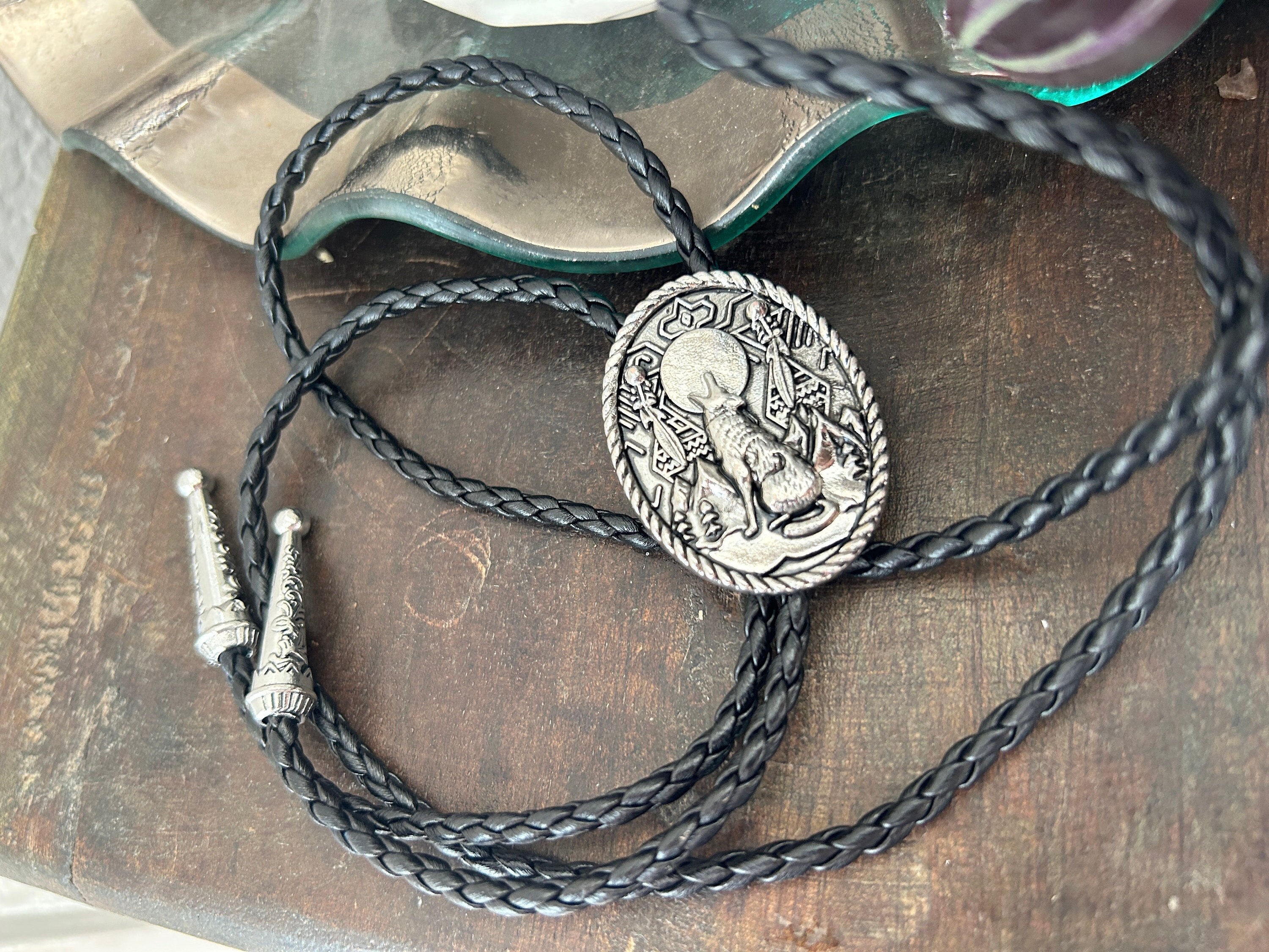 Twilight Moon Howling Coyote Vintage Navajo Native American Jewelry Silver Bolo Tie Twilight Moon Howling Coyote Vintage Navajo Native American Jewelry Silver Bolo Tie