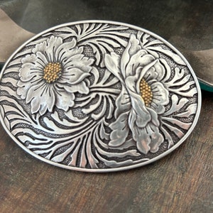 Beautiful Silver Yellow Flower Belt Buckle - Sunflower - Leaf - Arts and Crafts - Women's - Daisy - Rose - Sun - Christmas Gift Idea
