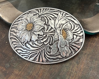 Beautiful Silver Yellow Flower Belt Buckle - Sunflower - Leaf - Arts and Crafts - Women's - Daisy - Rose - Sun - Christmas Gift Idea