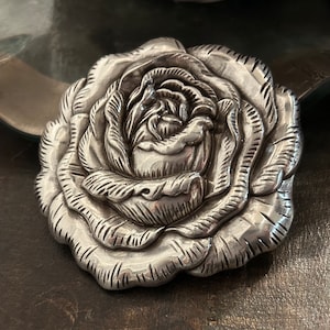 Vintage Beautiful Floral Rose Belt Buckle - Petal - Flower - Women's - Western Style - Leaf Daisy Bouquet - Ladies - Trophy