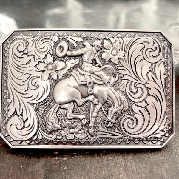 Vintage Bucking Bronco Belt Buckle - Western - Cowboy - Rodeo Rider - Horse Riding - Men's Show Nocona PBR Shiny Silver Christmas Gift Idea