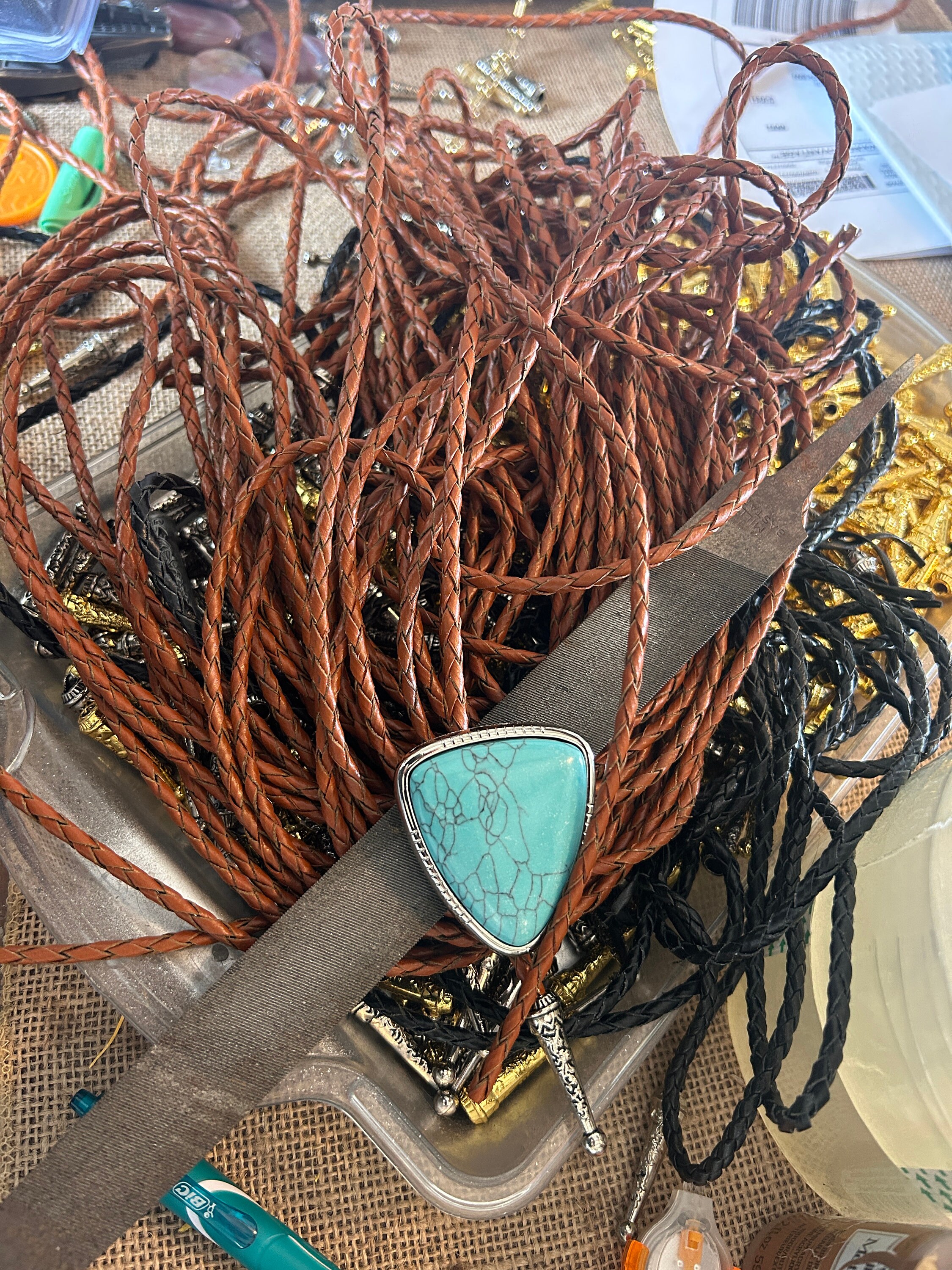 Or - Cravate Bolo pour Chemise Rétro, Collier en Cuir, Pentagramme