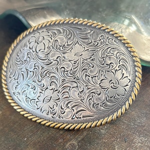 Oval Engraved Silver Gold Belt Buckle - Rope Border Western Style  for Cowboy Cowgirl - Horse Show Mens Unisex Rodeo Trophy - Valentines day