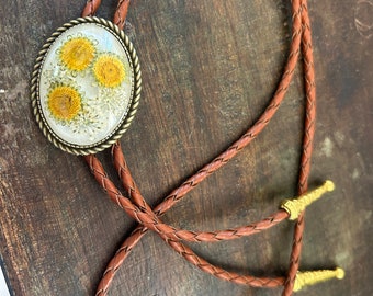 One of a Kind Pressed Flower Bolo Tie - Sunflower Dried Flower Encased Queen Anne's Lace Lariat Necklace Womens Yellow Pendant Cameo Western