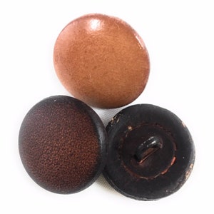 LEATHER OMBRE BUTTONS    E5
