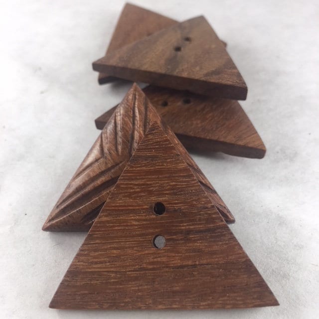 WOOD TRIANGLE BUTTONS D5 - Etsy