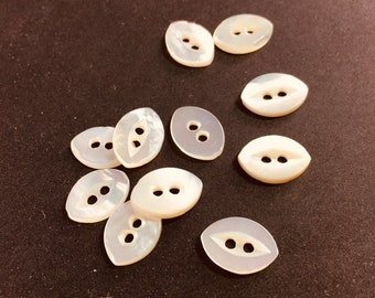 DOLL CLOTHES OVAL Fish Eye Center Buttons D11