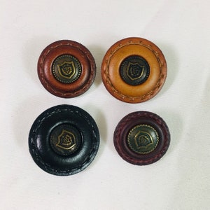 SCHOOL CREST LEATHER Buttons   E2