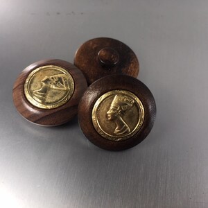 NEFERTITI GOLD on WOOD  D2