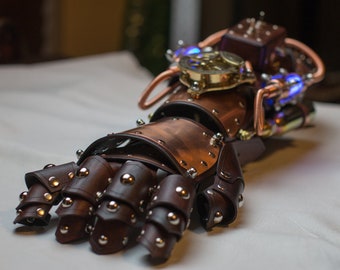 Powered Steampunk Gauntlet - FABRIQUÉ SUR COMMANDE