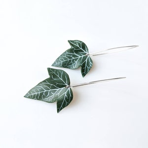Green and Silver Ivy Leaf Earrings | Realistic Poison Ivy Leaves Dangle Earrings | Elven Polymer Clay Earrings