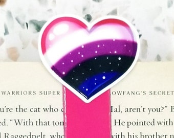 読者のためのさりげないバイセクシャル プライドの磁気ブックマーク、読書好きのためのバイセクシャル フラッグ ハート ブックマーク、カミングアウト ギフト、クィアの本を読むための本っぽいグッズ