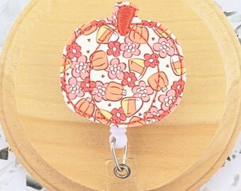 Porta credenciales de otoño con forma de caramelo de maíz para estudiantes de cocina, clip para credenciales retro de calabaza para panaderos, porta credenciales retráctil de Acción de Gracias, los mejores regalos para