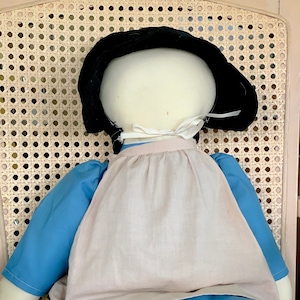 Amish dolls no face on sale