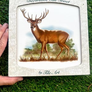Großer Vintage Fliesenuntersetzer mit Hirsch / Tile Art Keramikfliese 20 x 20 cm