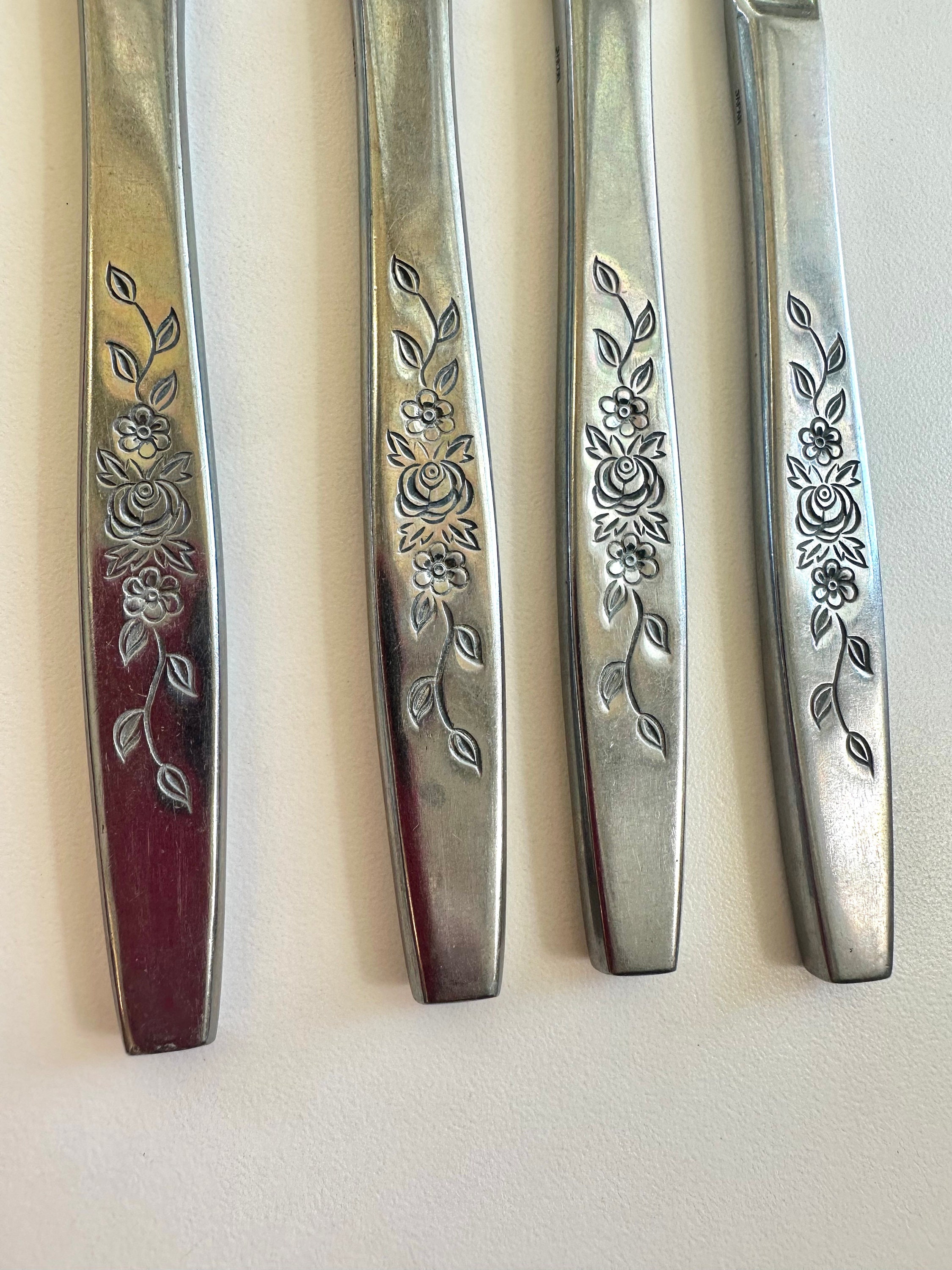 Vintage Floral Stainless Silverware for Four / Five-piece