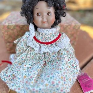 Small Vintage Musical Doll / 12