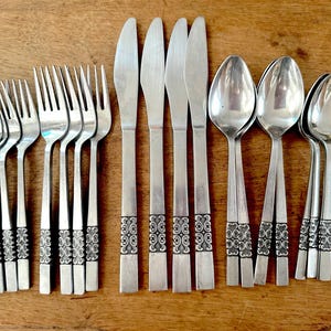 Vintage Satin Swirl Stainless Flatware for Four People / 20 Piece Set of Mid Century Flatware, Unique and Petite
