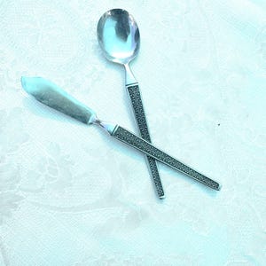 Mid Century Rostfreies Besteck Japan mit Schwarzem Strukturierten Griff / Zuckerschale und Buttermesser