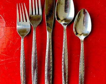 Luxury Stainless IS Taiwan Silverware / Five-Piece Place Settings or Forks or Spoon Sets