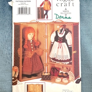 Vintage Vogue Craft Pattern to Make Doll Trunk / 21&quot; Tall, 12&quot; Wide, and 11&quot; Deep