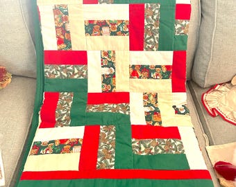 Vintage Made-at-Home Patchwork Throw Quilt for Christmas with Teddy Bear Fabric / Teddy Bear Christmas Quilt for Sofa or Bottom of Bed