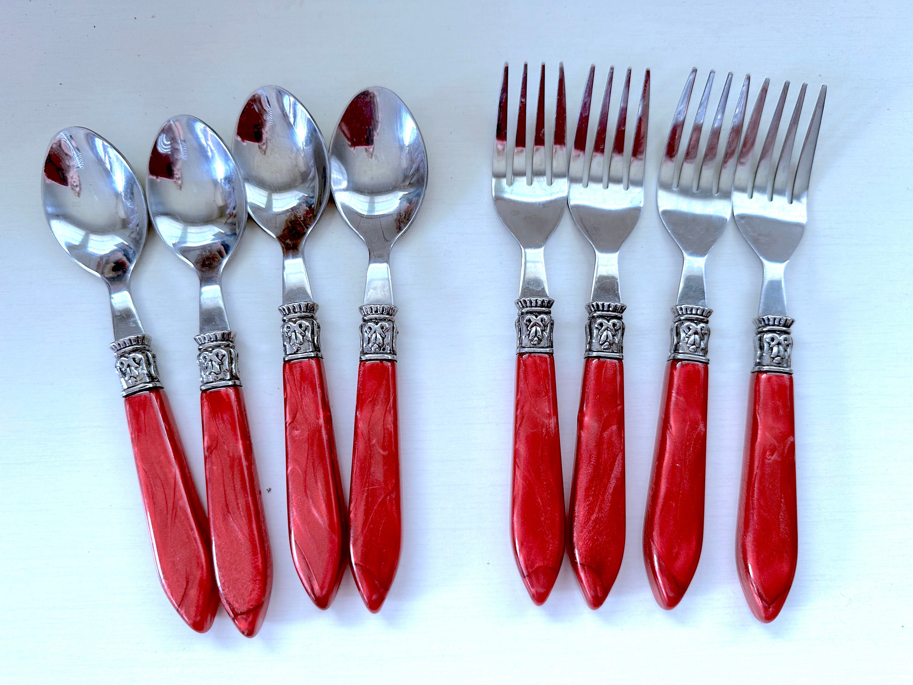 Vintage red deals handled silverware