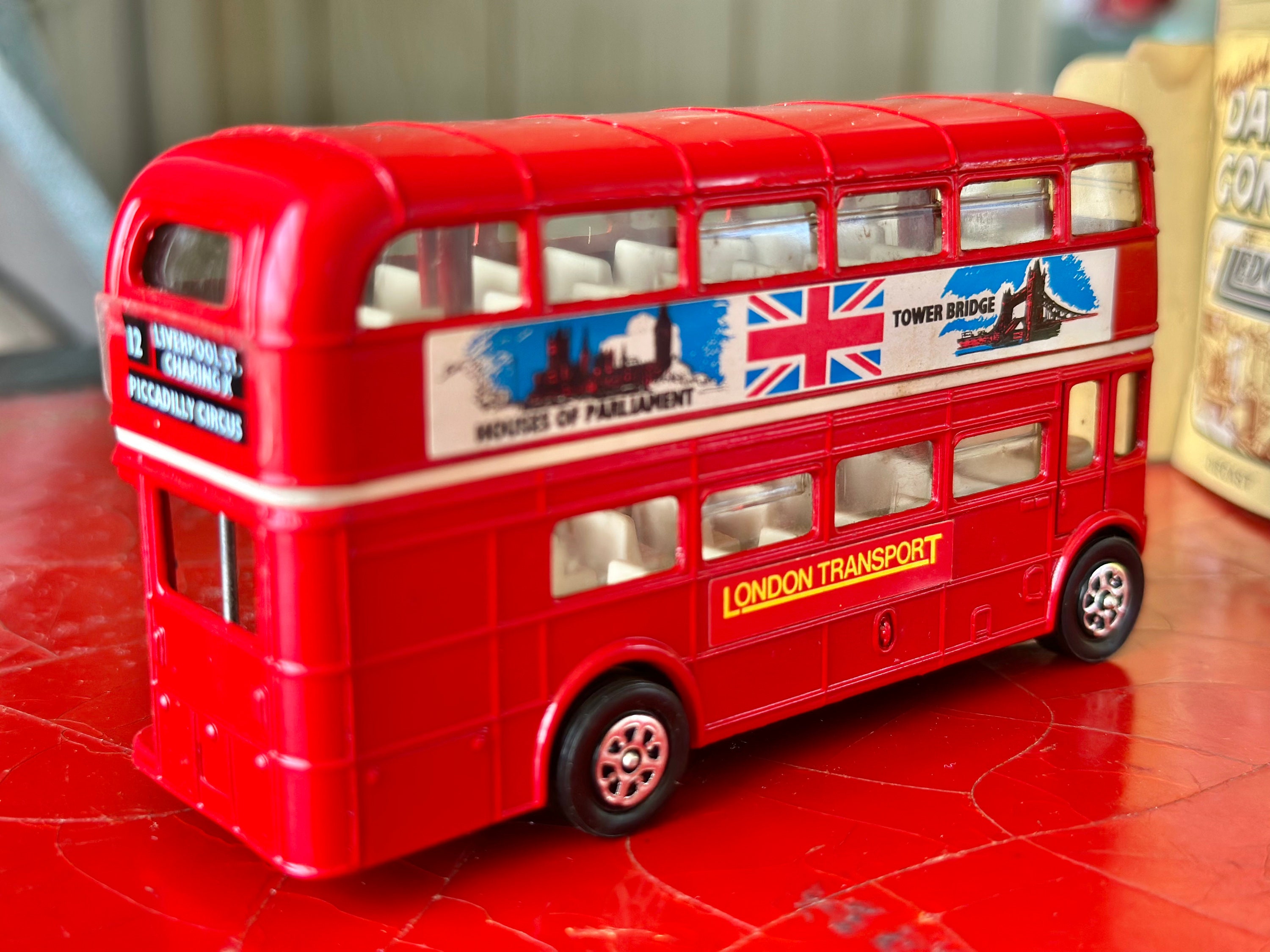 Londres Double Decker, modèle Red Bus (Pull Back & Go action) Fait de Die Cast M Londres Double Decker, modèle Red Bus (Pull Back & Go action) Fait de Die Cast M