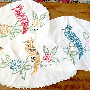 Vintage Embroidery Snippets of Exotic Birds on Branch in Red, Blue, or Yellow / Embroidered Bird Pieces for Collage, Quilting, Upcycling
