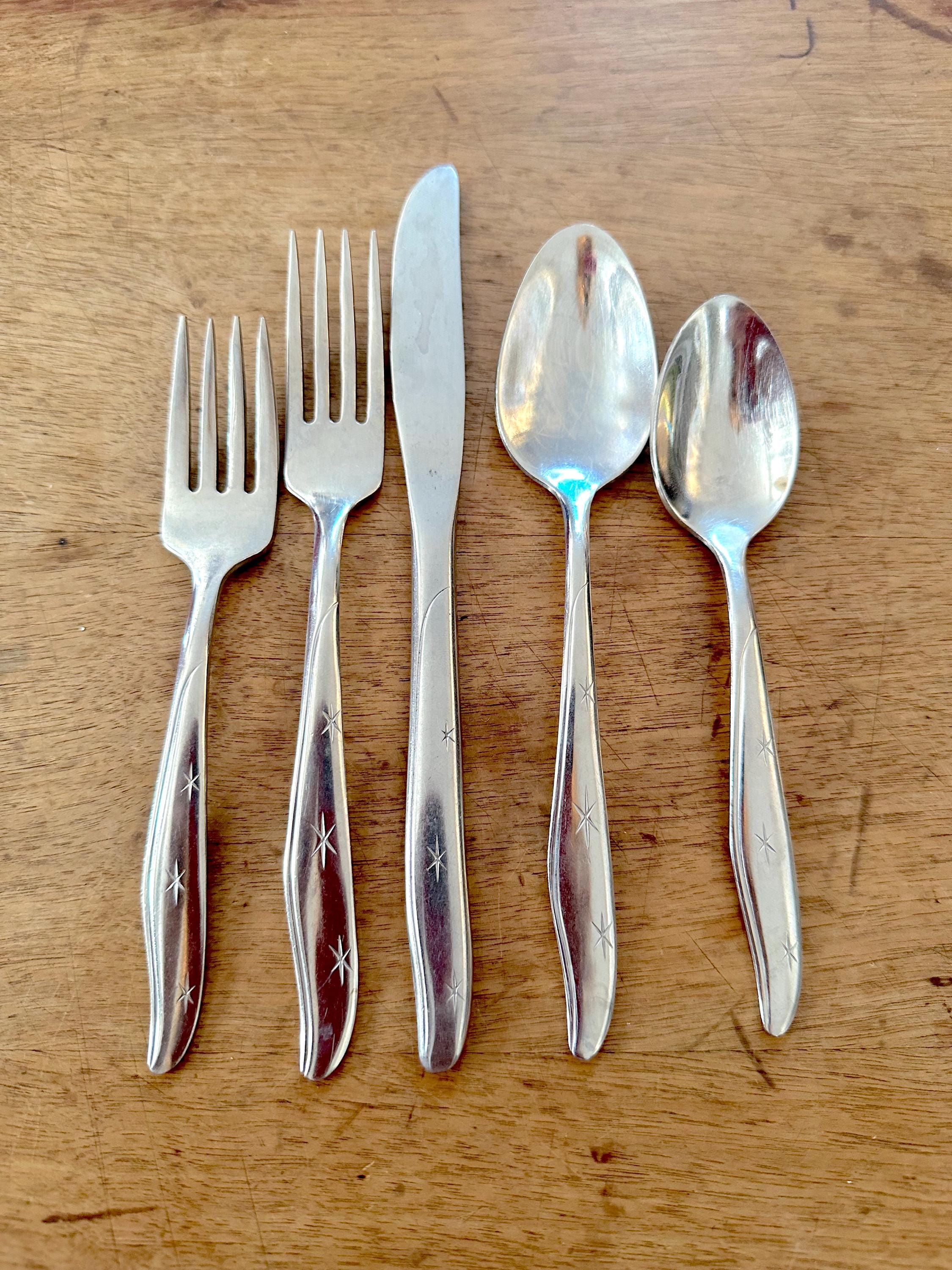 Mid Century Starburst Silverware Set of 20 Pieces / Mar Crest