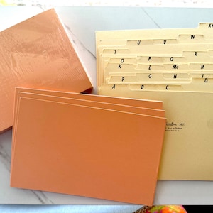 Ensemble de séparateurs de cartes alphabétiques Oxford 5 x 20 cm vintage et 100 cartes de correspondance vierges saumon, guides de cartes et fiches techniques alphabétiques de A à Z / 5 x 8 pouces