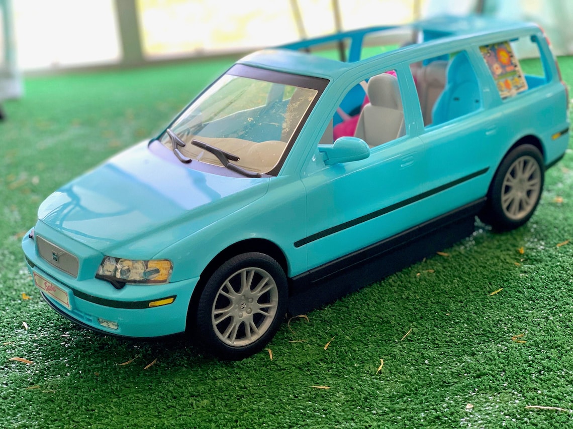 van barbie family car