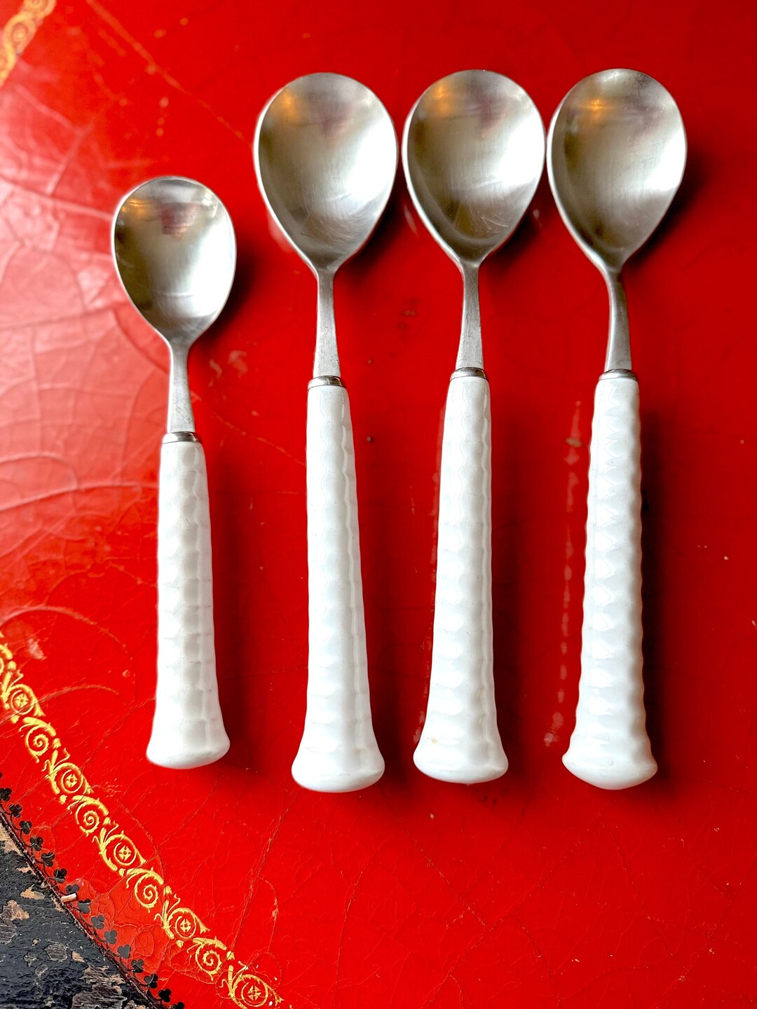 Noritake 18-8 Japan With Porcelain Handle, White / Extra Spoons