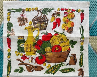 Crisp New 1972 Tea Towel with Vegetable Motif / Lovely 1970s Kitchen Towel / 70s Kitchen Decor