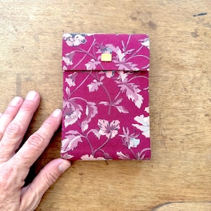 Vintage-Fotoalbum in Stofftasche für einfache Tragbarkeit / Florale Stoff-Fototasche