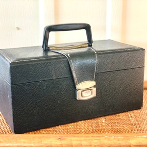 Mid Century 8 Track Tape Case / 15 Slot 8 Track Carrier Case / Black 8 Track Carry Case