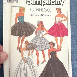 1988 Einfachheit Gunne Sax von Jessica McClintock Strapless Party Dress Pattern mit ausgestelltem Rock Größe 8 ODER Größe 14