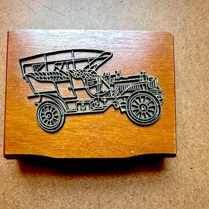 Naipes vintage en caja de madera con autos antiguos / Juego de naipes dobles de la década de 1980 con dos diseños de autos antiguos y caja decorativa