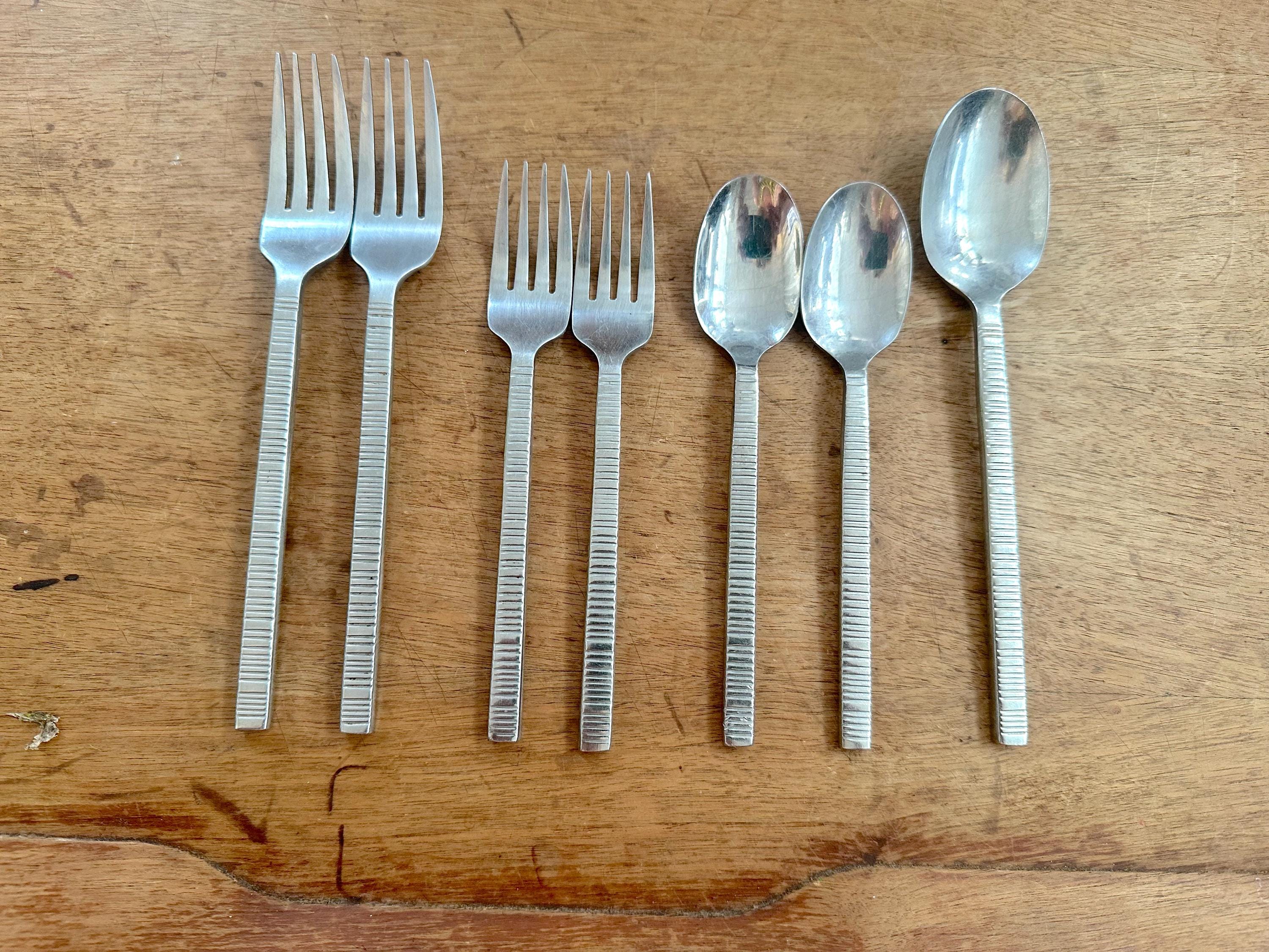 HAMPTON SILVERSMITHS DOMINIQUE MIRROR glossy STAINLESS FLATWARE 9 PIECE LOT $45.00