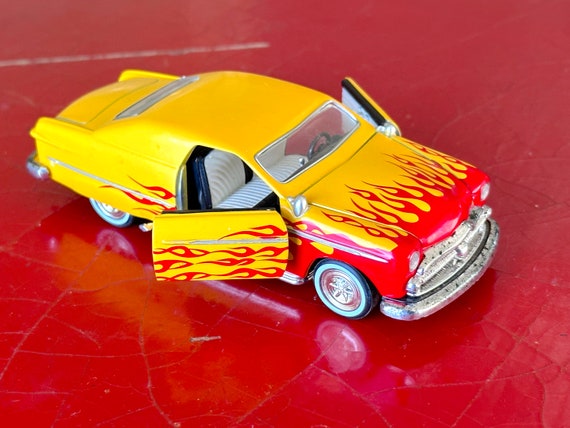 Vintage 1949 Ford Custom Street Rod Diecast Model - Yellow With