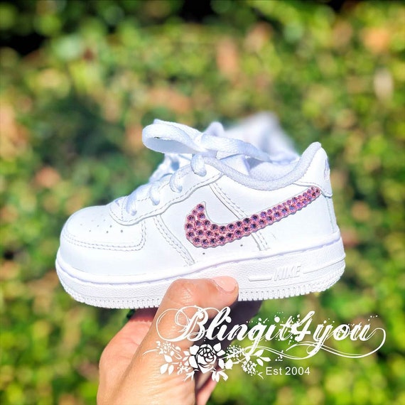 in stand houden Raap bladeren op benzine Handmade Crystal Baby on Nike Air Force 1 Bling Baby Nike - Etsy