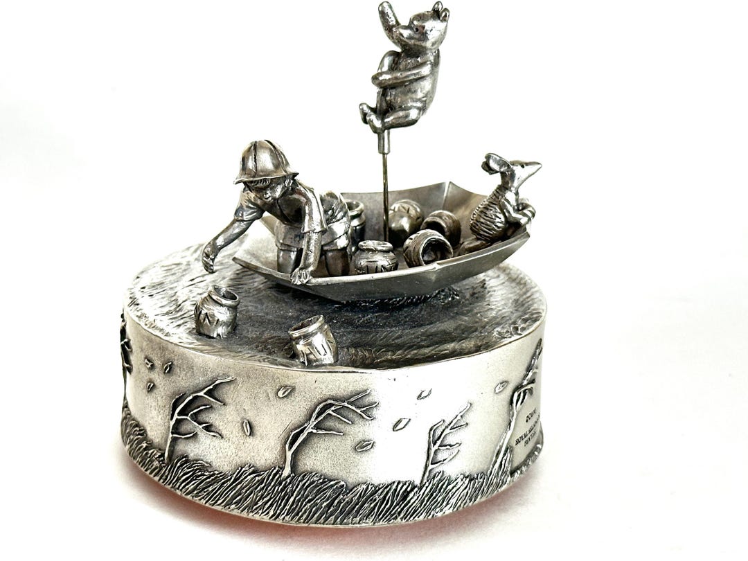 1963 Selangor Pewter Winnie the Pooh Windy Day Musical Carousel