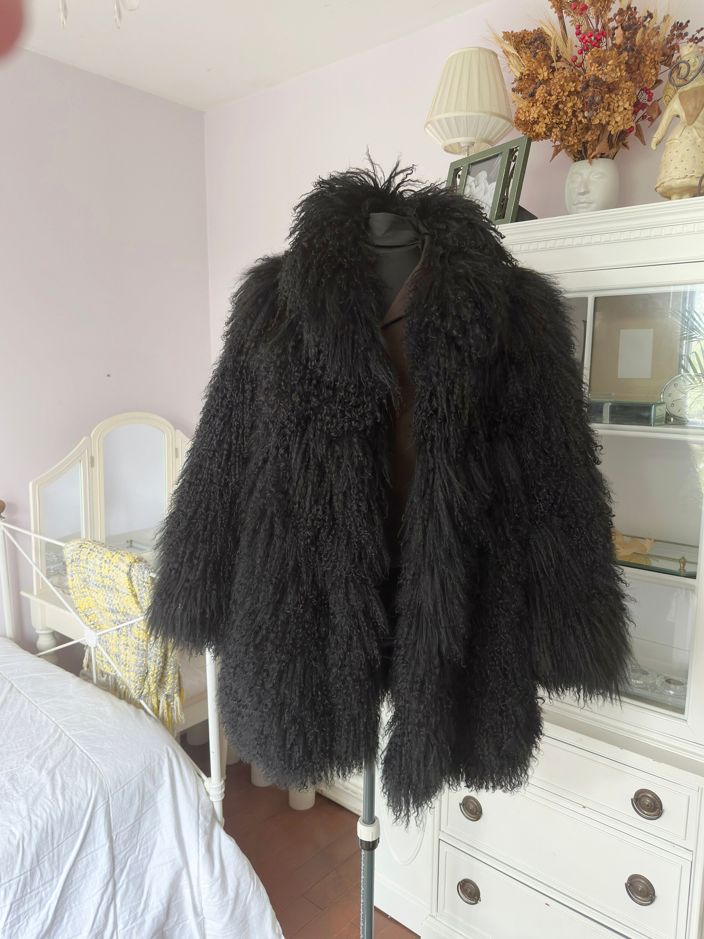 Black sheep fur coat clearance