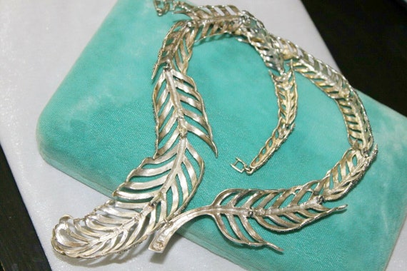 Sterling Hinged Feather Necklace~Red Carpet Silve… - image 8