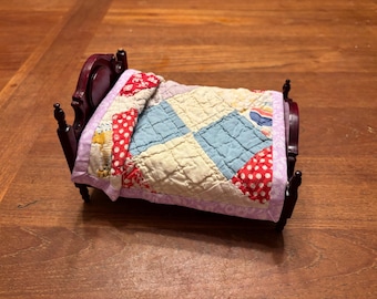 Vintage 1940s dollhouse quilt