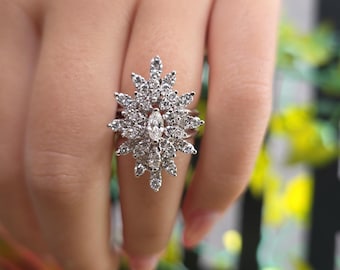 18K White Gold Diamond Cluster Ring, vintage