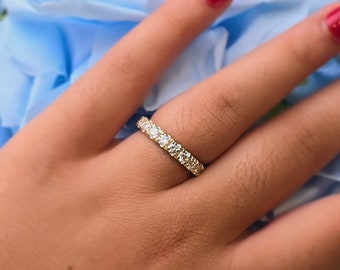 14k diamond wedding band/ .090 carat natural diamond band / ladies diamond weddings ring / bridal wedding band