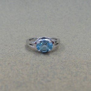 Aquamarine ring 14 k white gold / aquamarine engagement ring / oval genuine aquamarine / Gold Solitaire Ring/ Solitaire Engagement ring